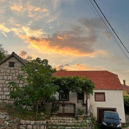 Villa Kuca Za Odmor Nikšić Exterior foto